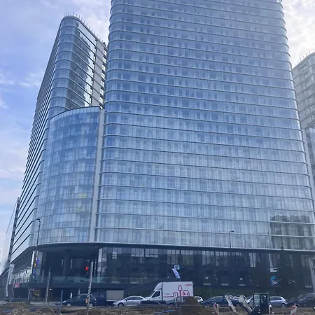 Wola Tower Kasprzaka 29 아파트 *