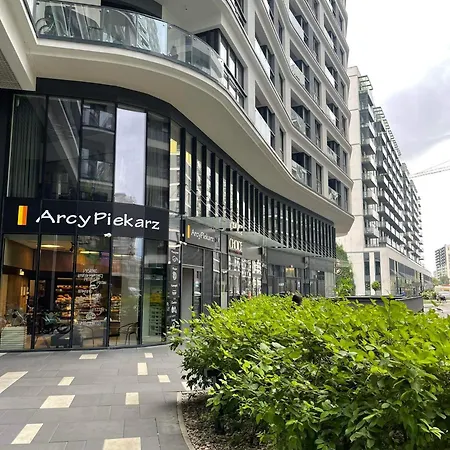 아파트 Wola Tower Kasprzaka 29 *